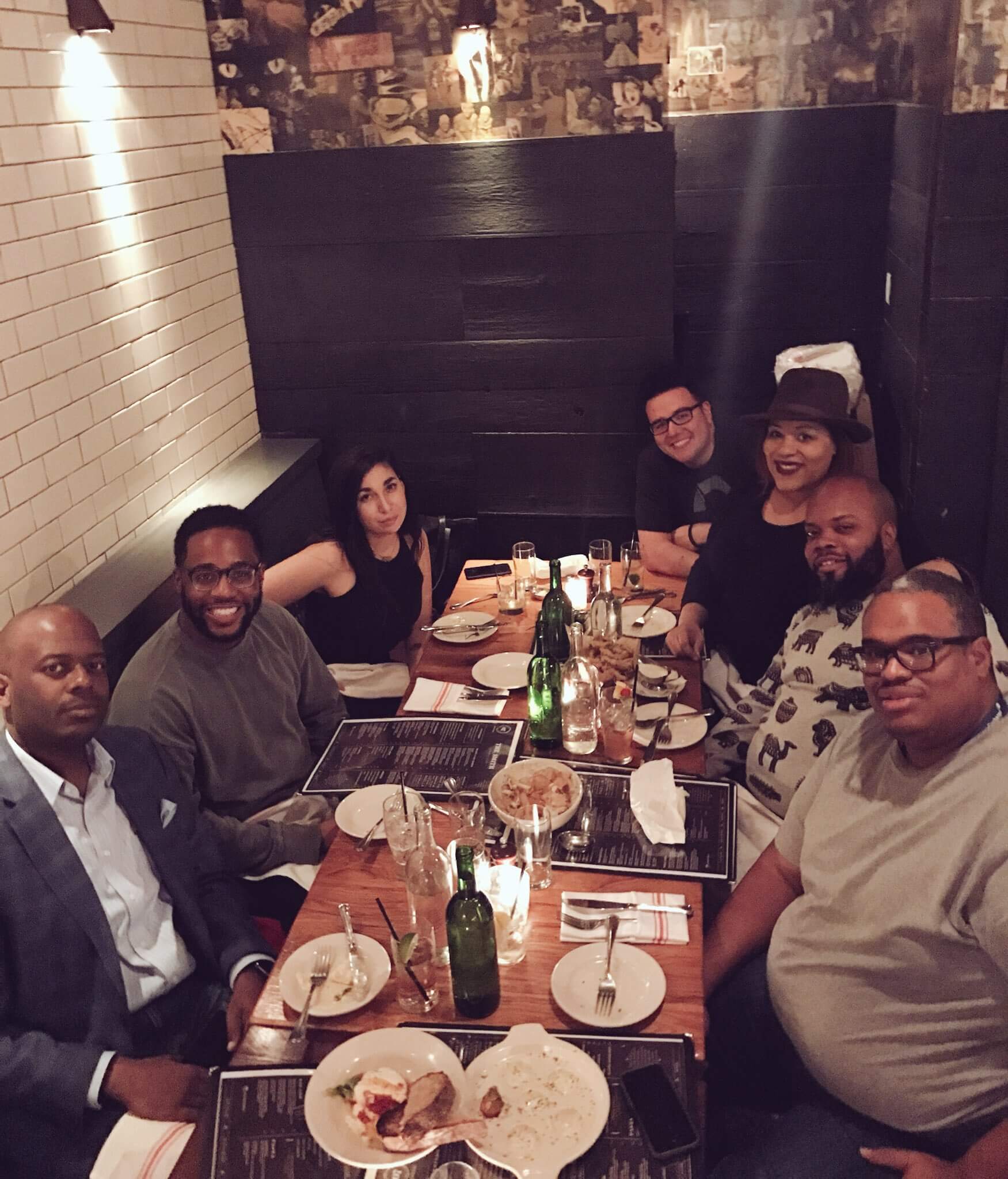 Group photo with Hollie from applealia’s tweet